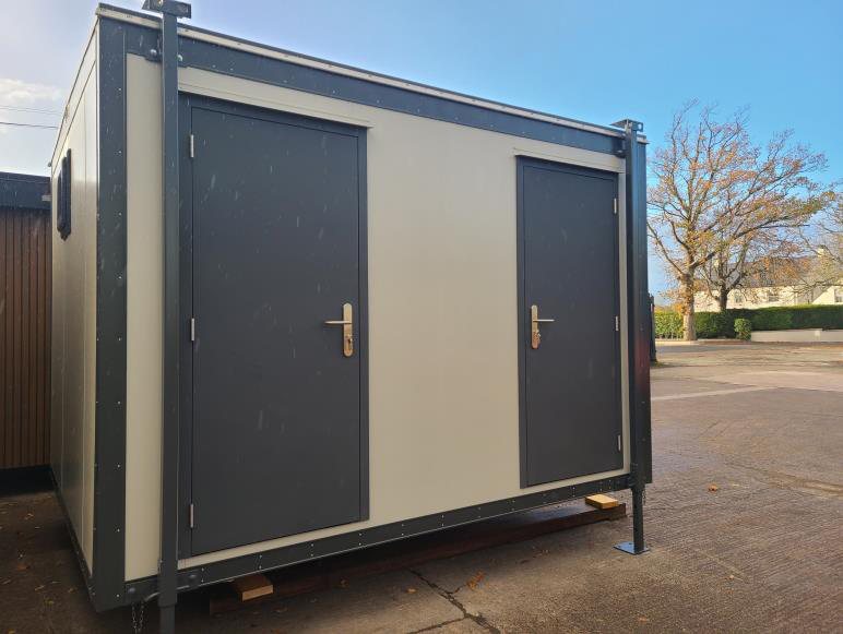 twin door jackleg toilet and shower unit